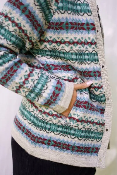 Haus of Namaste Haus of Namaste Fair-Isle-Cardigan aus 100 % Lammwolle – Produktbild 2 von 4