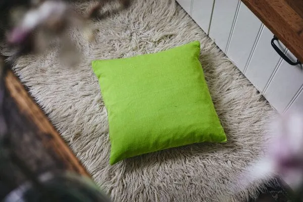 HängemattenGlück HängemattenGlück Sofakissen 40x40cm Latex & Kapok, Lindgrün, – Produktbild 4 von 4