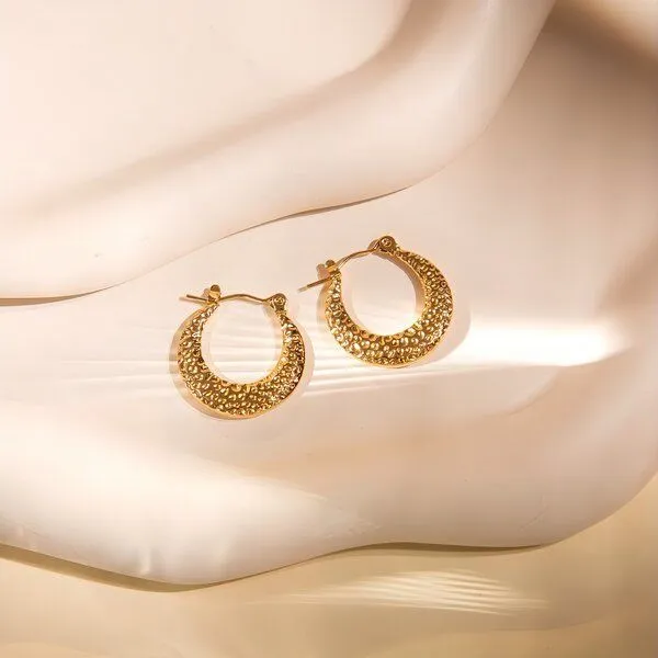 ELEKTROPULLI ELEKTROPULLI Hammered DOTS Creolen 20mm, Gold, – Produktbild 2 von 3