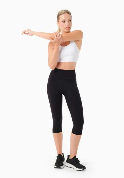 ORGANICATION ORGANICATION LAILLA | Capri-Leggings aus recyceltem Polyamid, Black, – Produktbild 1 von 3