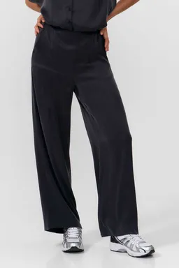 SUITE13LAB SUITE13LAB Damen vegan Hose Luna Dunkelgrau – Produktbild 1 von 1