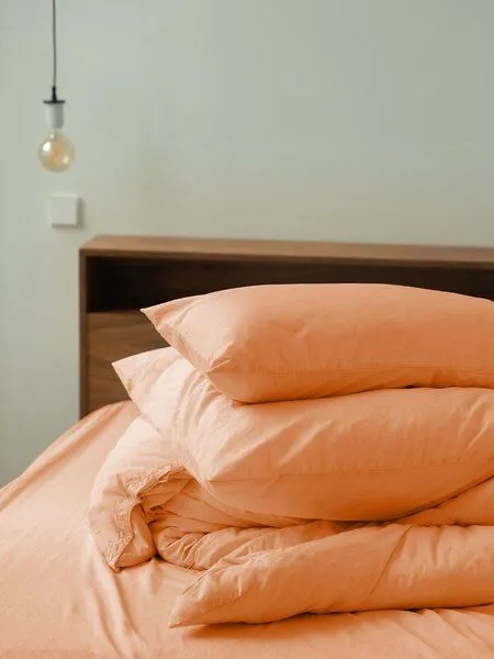 erlich textil erlich textil Fred Kopfkissenbezug aus weicher Bio-Baumwolle, made in Europe, Papaya, – Produktbild 5 von 8
