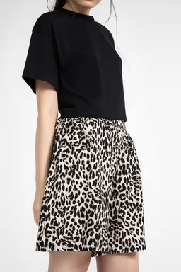 Lovjoi LOVJOI Damen vegan Shorts Felippa Leo – Produktbild 1 von 1