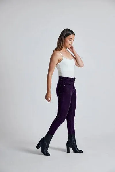 Flax and Loom Flax and Loom Cordhose High Waist Skinny aus Bio-Baumwolle Modell: Nina, Aubergine (lila), – Produktbild 2 von 4