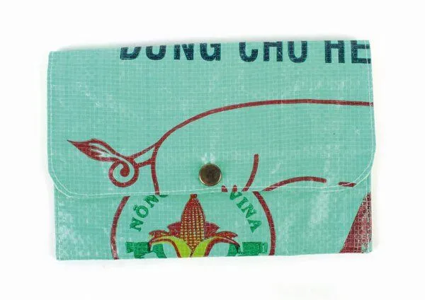 El Puente El Puente Multifunktionstäschchen aus recycelter Verpackung | Fair Trade & Handmade aus Vietnam | Vegan, Petrol, – Produktbild 1 von 1