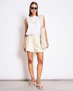 JAN N JUNE JAN 'N JUNE Damen vegan Shorts Drawstring Marum Hellgelb – Produktbild 1 von 1