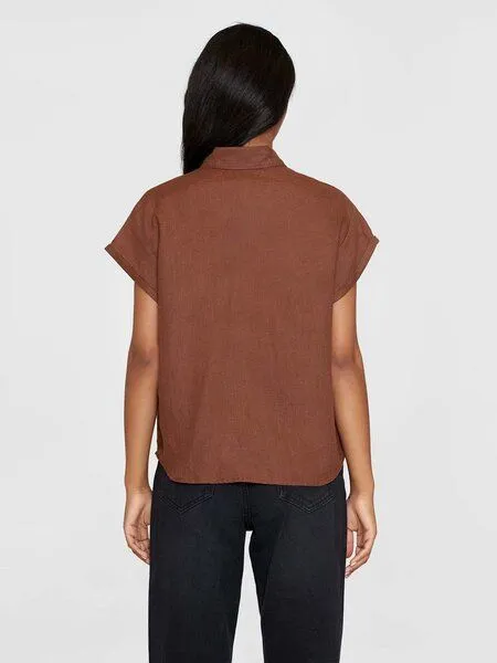 KnowledgeCotton Apparel KnowledgeCotton Apparel Leinenbluse - ASTER fold up short sleeve linen shirt - aus Bio-Leinen, Braun (tiramisu), – Produktbild 2 von 4