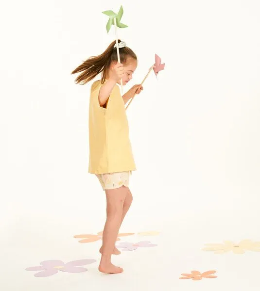 Sense Organics & friends in cooperation with GARY MASH Sense Organics & friends in cooperation with GARY MASH Kinder Shorts aus Biobaumwolle, Früchte (beige), – Produktbild 2 von 4