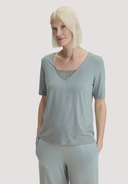 hessnatur hessnatur T-Shirt PURE SENSE LACE aus TENCEL Modal, Nebelblau, – Produktbild 1 von 4