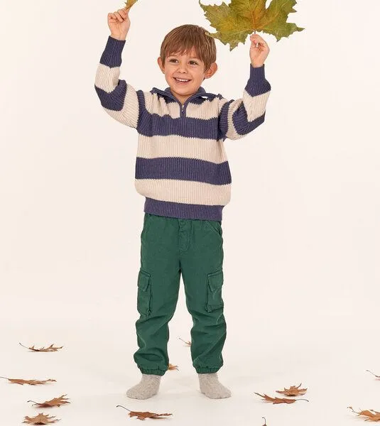 Sense Organics & friends in cooperation with GARY MASH Sense Organics & friends in cooperation with GARY MASH Gefütterte Kinder Cargohose aus aus Biobaumwolle, Grün, – Produktbild 2 von 3