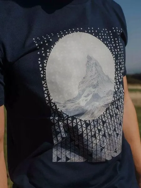 Kultgut Kultgut Artdesign - Klassik Shirt 100% Biobaumwolle / Abstract Mountain, Dunkelblau, – Produktbild 4 von 4