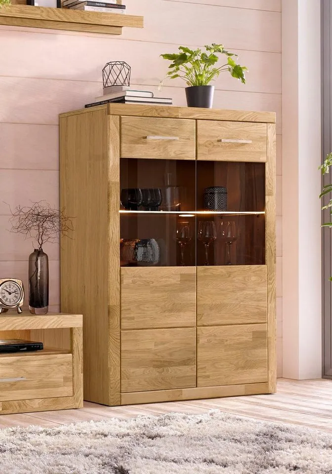 OTTO home Vitrine Ribe, 125 cm hoch, Fronten Massivholz, 4 breite Fächer Korpus Holzwerkstoff, 2Türen mit Glaseinsatz, einlegeboden verstellbar, Braun, – Produktbild 4 von 8