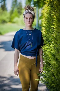 YogiLiebe YogiLiebe Wickelshirt „Ananda“ aus Bio-Baumwolle – beidseitig tragbar & nachhaltig gefertigt – Produktbild 1 von 1