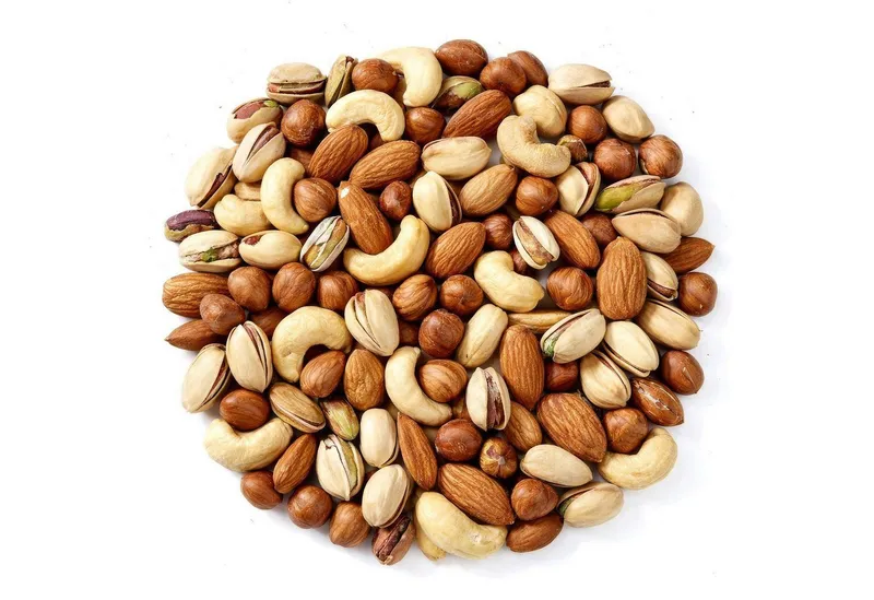 We_Natur Nüsse Premium Nussmix–Pistazien, Mandeln, Haselnüsse & Cashews 800gr, 800 g – Produktbild 1 von 5