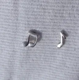 pakilia pakilia Ohrstecker "Notas musicales mini" – Produktbild 1 von 1