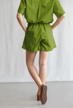 Jyoti - Fair Works Jyoti - Fair Works Damen vegan Kurze Hosen Sitaar Basil – Produktbild 1 von 1