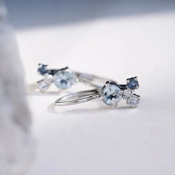 Eppi Eppi Hängeohrringe mit Mondstein, Aquamarin, Saphir und einem Diamanten Kerrie, Weiss, – Produktbild 2 von 3