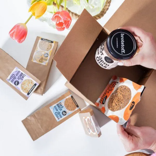 brotstoff brotstoff Geschenkset - Box mit Brotbackmischung im Glas + Nachfüllpaket + 4 x Probierpaketen – Produktbild 4 von 4