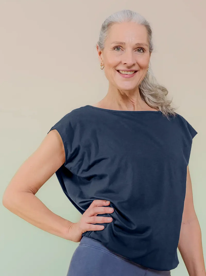 nice to meet me nice to meet me Damen vegan T-Shirt Relax Night Blue, Extra dunkelblau, – Produktbild 1 von 2