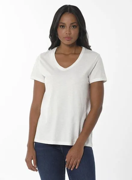 ORGANICATION ORGANICATION Damen Basic T-Shirt aus Bio-Baumwolle mit V-Ausschnitt, Off white, – Produktbild 1 von 4