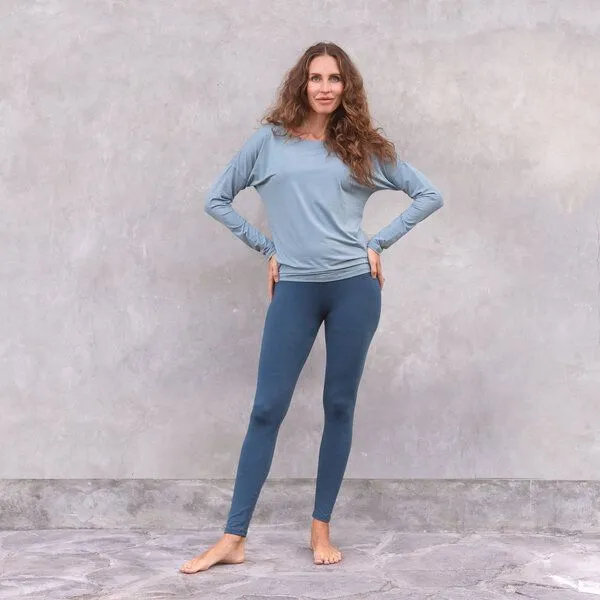 Jaya Jaya PIA - Damen - klassisch-minimalistische Longsleeve aus softem Tencel-Biobaumwol-Mix, locker geschnitten für Yoga und Freizeit, Washed denim/blau, – Produktbild 2 von 2