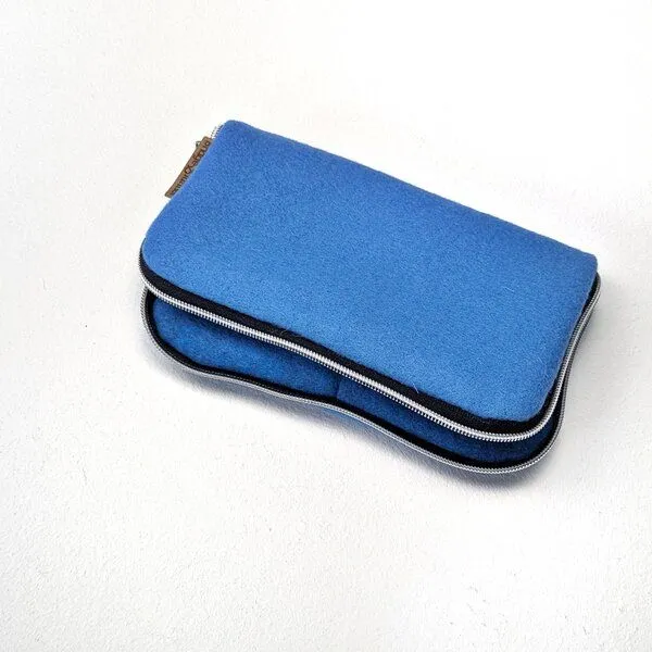 Bridge&Tunnel Bridge&Tunnel Kabel-Organizer Wollfilz, Blau, – Produktbild 4 von 4