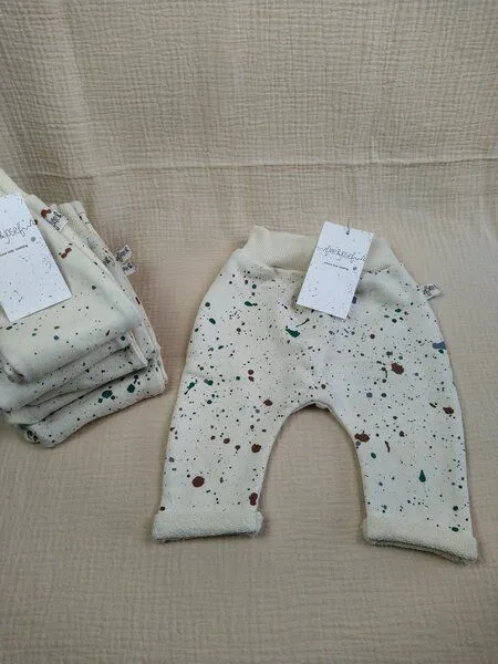 fine&josef fine&josef vegane Baby Sweathose – Baby Splash, Natur, – Produktbild 2 von 3
