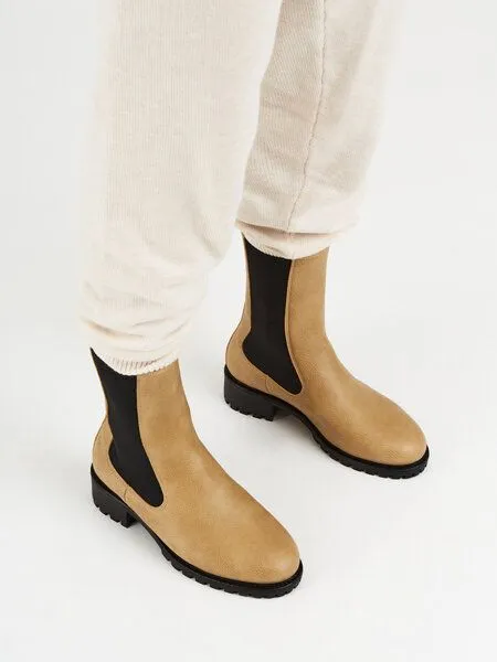 NINE TO FIVE NINE TO FIVE #clota - bequeme Pantolette aus recyceltem Canvas mit Naturlatex-Fussbett und Kork, Desert micro, – Produktbild 1 von 4
