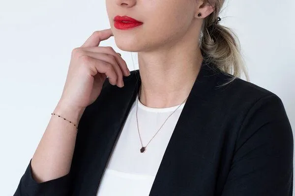 BeWooden BeWooden Hexagon Set - Ohringe + Kette mit Anhänger, Rose, – Produktbild 4 von 4