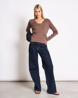 JAN N JUNE JAN 'N JUNE Damen vegan Strickjacke Wrap Zari Lehm Braun – Produktbild 1 von 1