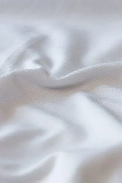 Lesen - Design-Bettwäsche Lesen - Design-Bettwäsche Spannbettlaken aus BIO-Baumwolle für Doppelbett, Weiss, – Produktbild 2 von 4