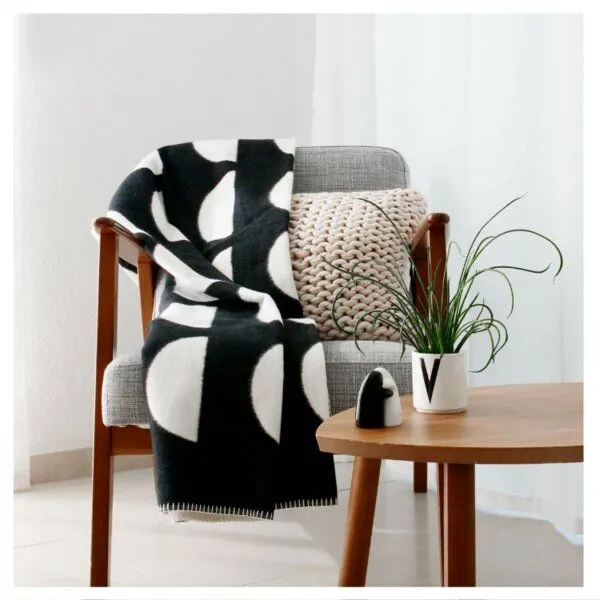 RIEMA Germany RIEMA Germany Kuscheldecke aus Bio-Baumwolle JORIS, Schwarz, – Produktbild 2 von 4
