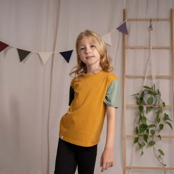 Vresh Clothing Vresh Clothing Mini Avve - 3-Farbiges Kinder T-Shirt aus Biobaumwolle, Senf/grün/minze, – Produktbild 1 von 4