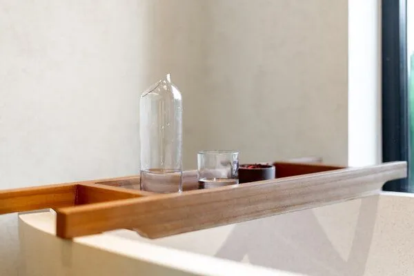 Originalhome Originalhome Wasserkaraffe aus recycelten Weinflaschen,, Braun, – Produktbild 2 von 2