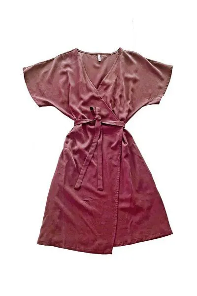 WiDDA berlin WiDDA berlin Wickelkleid SULA in Beere – feminin, zeitlos & nachhaltig – Produktbild 2 von 2