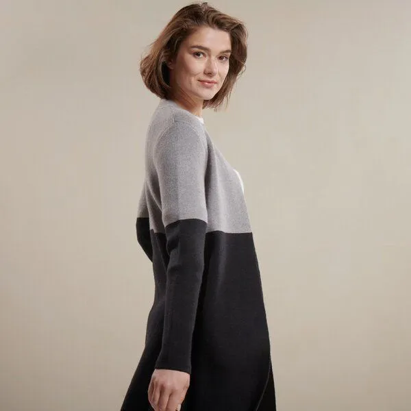 Kokon Zwo Kokon Zwo Lange Strickjacke 95% Baumwolle (kbA), 5% Kaschmir (kbT), Grau, – Produktbild 3 von 4