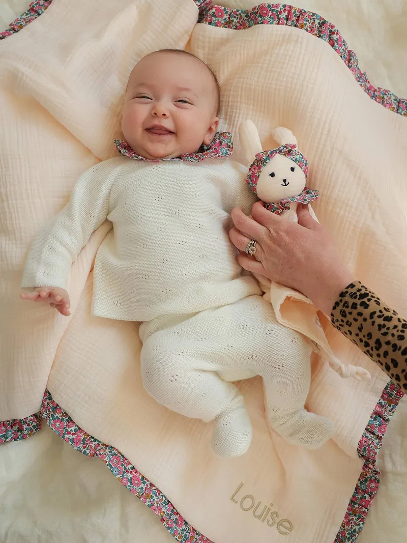 Envie De Fraise Baby-Set aus Strick: Jacke & Hose ENVIE DE FRAISE, Wollweiß, – Produktbild 2 von 4