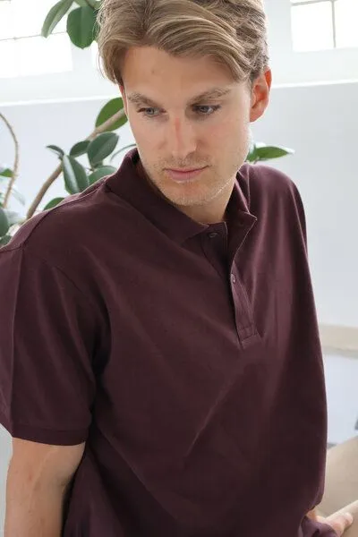 Kultgut Kultgut Bioafair Piqué Shirt- Kurzarm / ProEarth, Rot (burgund), – Produktbild 2 von 4