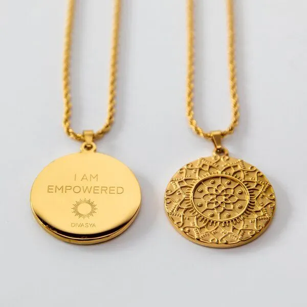 Divasya Divasya Halskette mit Mandala Anhänger | vergoldet | I am empowered – Produktbild 1 von 4