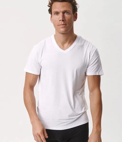 Copenhagen Bamboo 2 weiße T-Shirts mit V-Ausschnitt aus Bambus in schmaler Passform – Produktbild 3 von 4