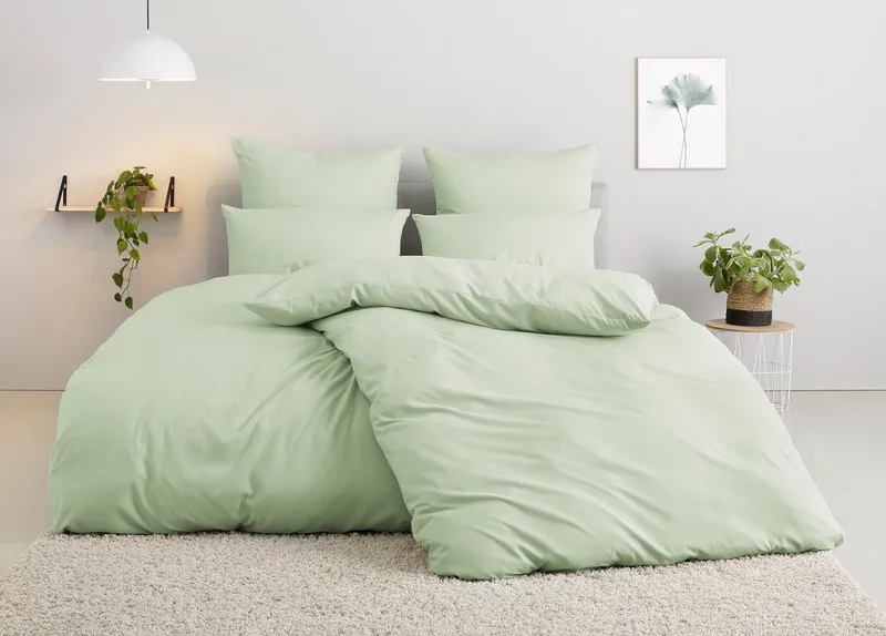 OTTO home Bettwäsche Desner 100% Microfaser, extra weich, allergikerfreundlich, Microfaser, 2 teilig, Premium Qualität, uni, schnell trocknend, pflegeleicht, ab 135x200 cm, Grün, – Produktbild 1 von 8