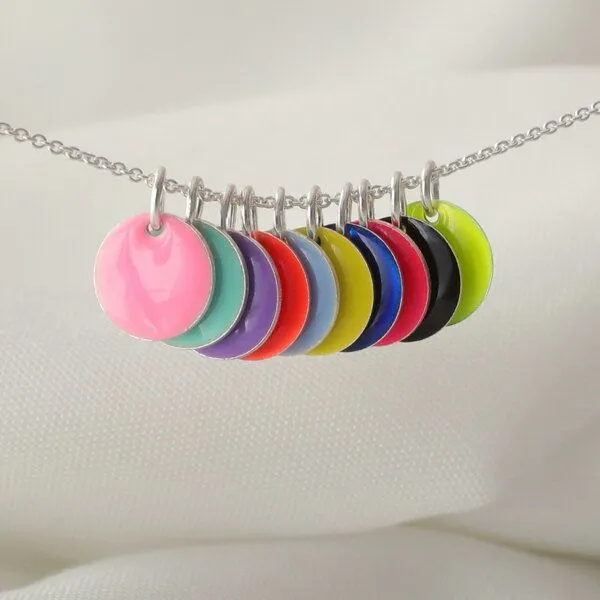 BELLYBIRD Jewellery BELLYBIRD Jewellery Halskette - emailliertes Plättchen, Anhänger aus Silber mit Emaille, Mint, – Produktbild 5 von 6