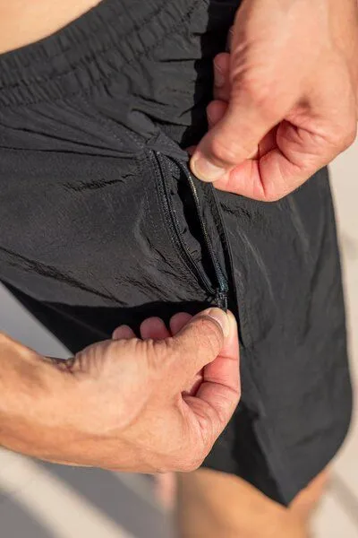 DIRTS dirts ECONYL® Swim Shorts, Black, – Produktbild 4 von 4