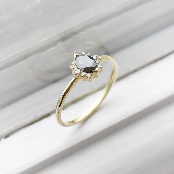 Eppi Eppi Verlobungsring mit schwarzem Marquise Diamanten Mya, Rosa, – Produktbild 2 von 4