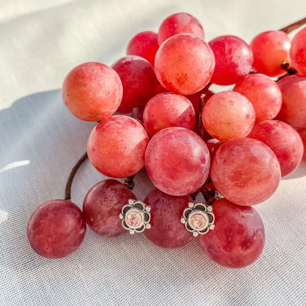 pakilia pakilia Silber Ohrstecker Seerose Fair-Trade und handmade, Apricot, – Produktbild 3 von 3