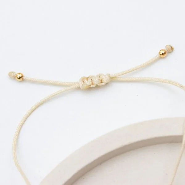 Bow & Hummingbird Bow & Hummingbird Schutzengel Armband „Ich schenke dir einen Schutzengel“ – Glücksbringer mit Engelsflügel, 24 Karat vergoldet, Creme, – Produktbild 3 von 3