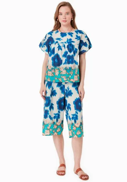 ORGANICATION ORGANICATION Bluse aus Bio-Baumwoll-Voile mit Blumenmuster, Blurry flowers, – Produktbild 2 von 4