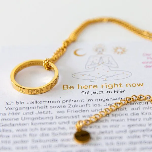Divasya Divasya Vergoldete Kette mit Ring | Be Here Right Now – Produktbild 1 von 4