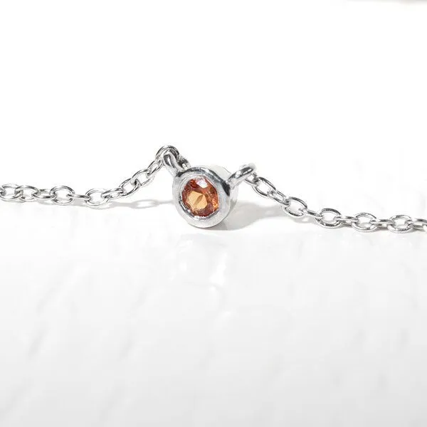 Eppi Eppi Silberne minimalistische Kette mit einem Padparadscha Saphir Glosie, Gelb, – Produktbild 2 von 2
