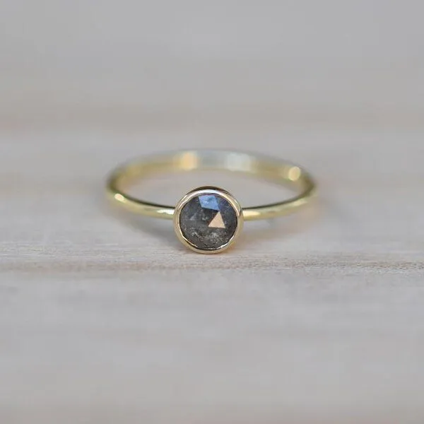 Eppi Eppi Ring mit Salt'n'Pepper Diamant Fermie, Gelb, – Produktbild 1 von 4